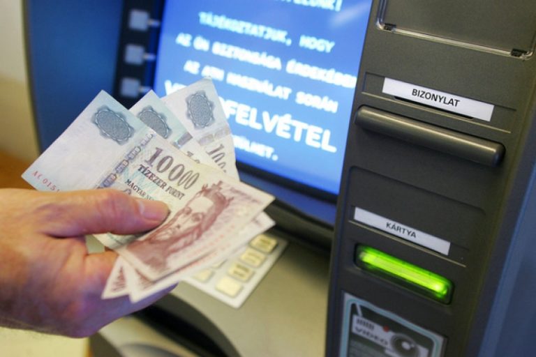 2018. Októbertől rengeteg család kap plusz pénzt a bankszámlájára >>>